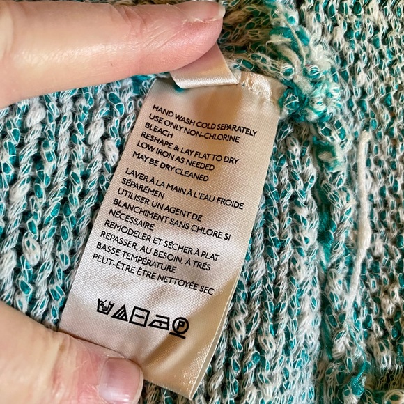 ⚜️Free People deep v-neck popcorn texture sweater⚜️ - Picture 8 of 13